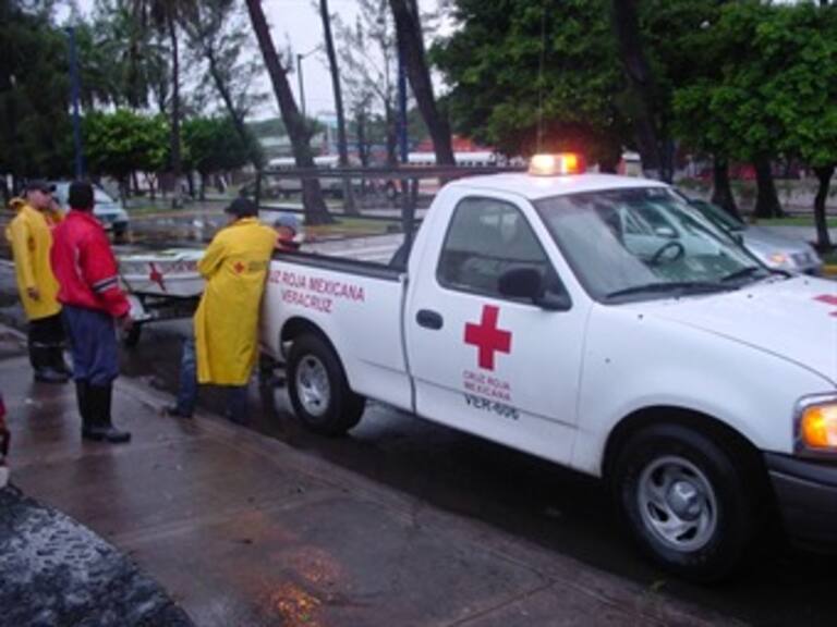 Desalojan Tlacotalpan por crecida de Papaloapan