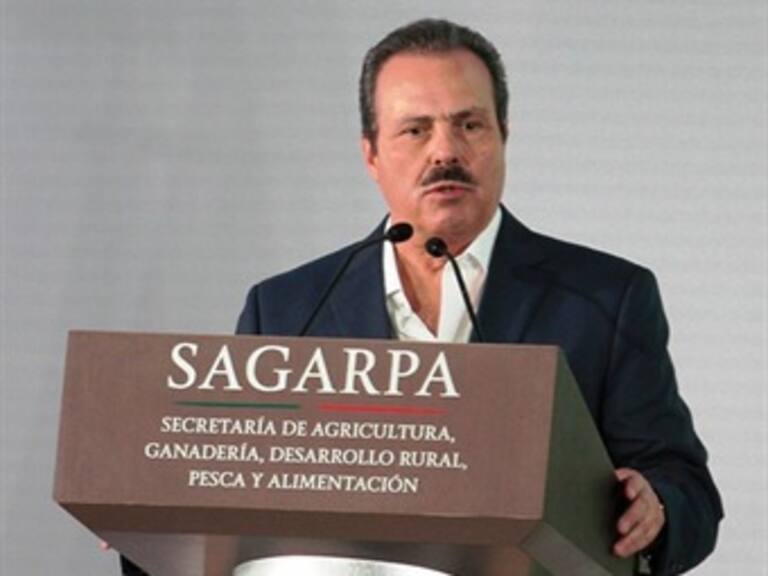 Nombran a titular de Sagarpa 'Señor Internacional 2015'