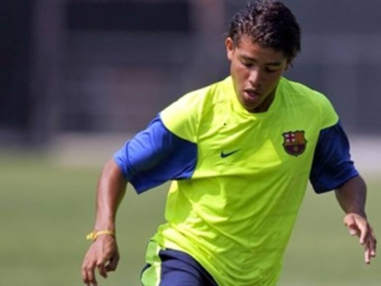 Convocan a Jonathan Dos Santos para duelo ante Atlético de Madrid