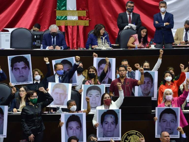Diputados intercambian acusaciones por Caso Ayotzinapa