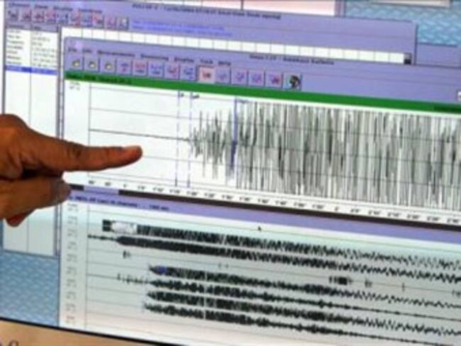Alerta de tsunami por sismo de 8.0 grados en Pacífico Sur