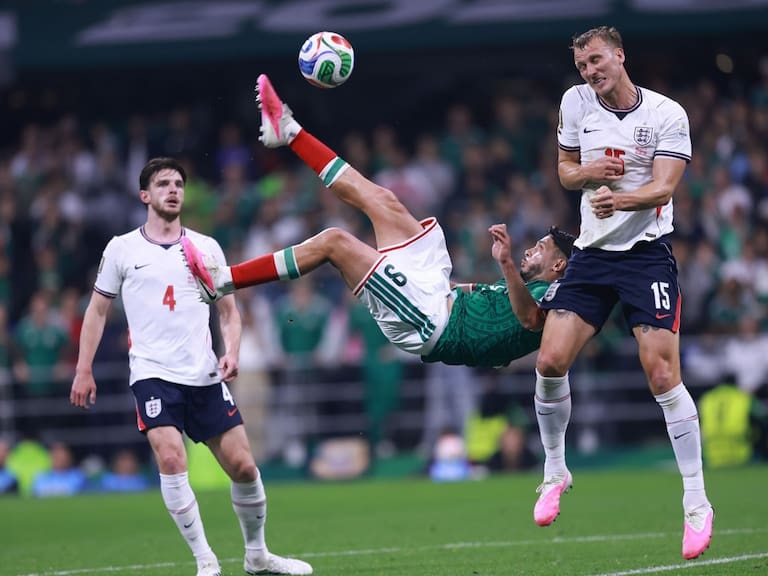 “Al final del primer tiempo, la Selección Mexicana verdaderamente acorraló a Inglaterra”, por ello es una selección que sí debemos celebrar, afirmó el periodista Francisco Javier González.