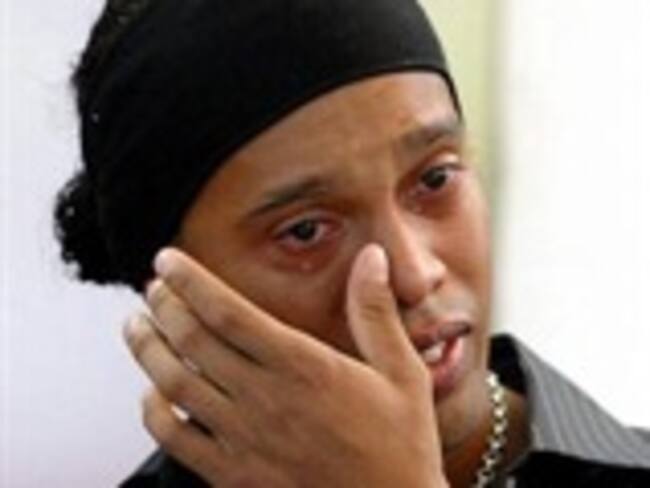 Roban mansión de Ronaldinho en Italia
