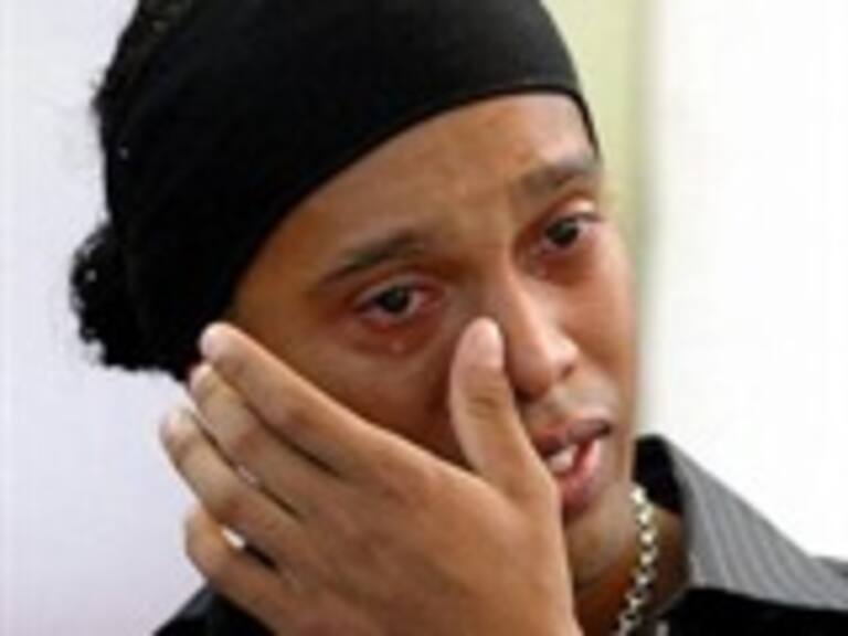 Roban mansión de Ronaldinho en Italia