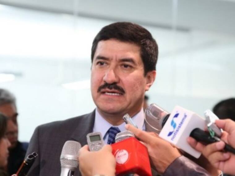 El gobernador de chihuahua, Javier Corral, exigió nuevamente al gobierno federal la extradición de su antecesor, César Duarte