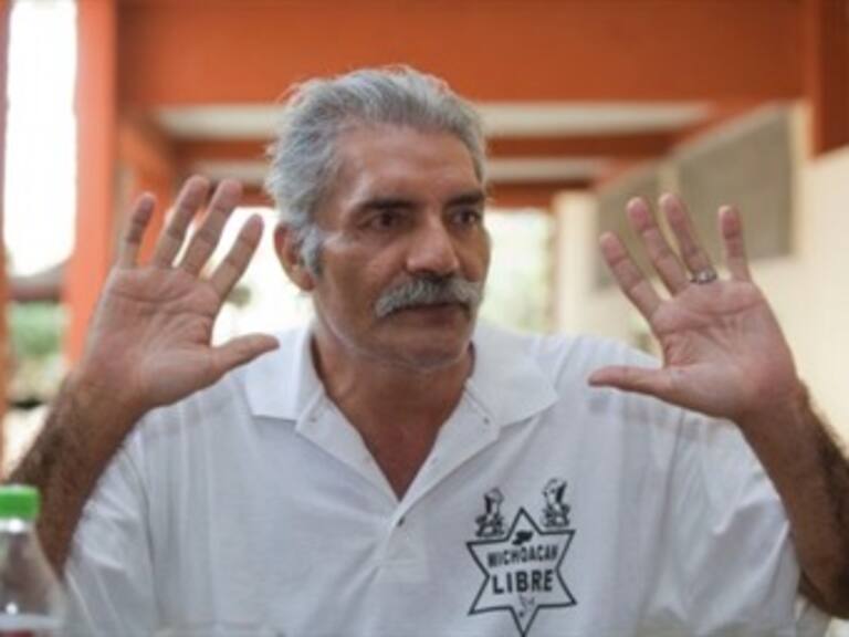 Detienen José Manuel Mireles en Lázaro Cárdenas