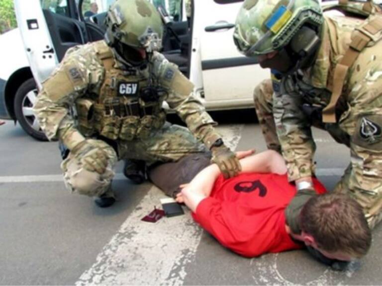 Detienen en Ucrania a francés que planeaba atentados durante la Eurocopa