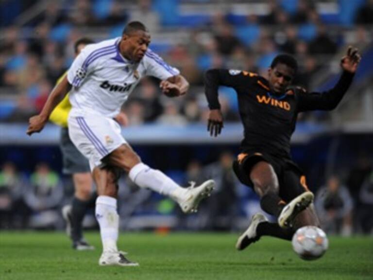 Real Madrid gana y sigue la estela del Barcelona