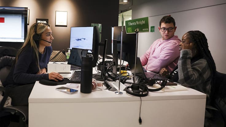 ¿Es el “final” de los trabajos aburridos?: La felicidad laboral ahora se mide con datos