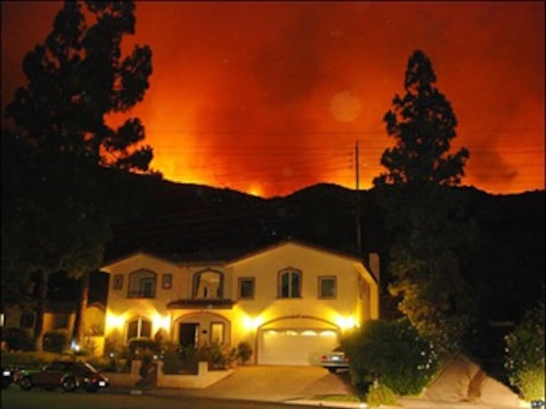 Seis muertos tras estallido de gasoducto en California