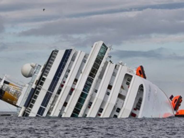 Siguen desaparecidas 29 personas tras encallar el 'Costa Concordia'
