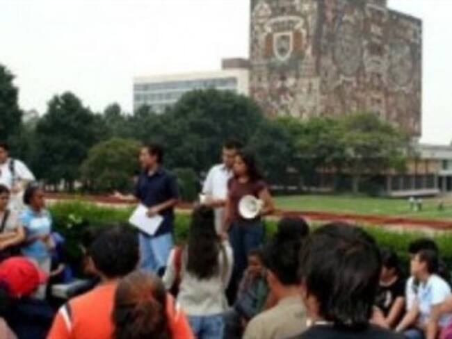 Dejen de hacer marchas. Padre Melo. 12/04/13