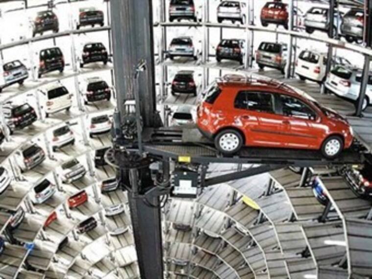 La industria automotriz. Alberto Bello, director del Grupo Editorial Expansión