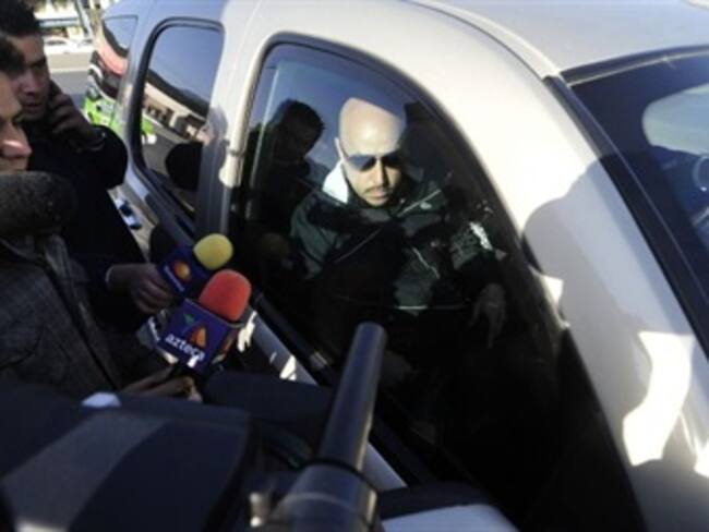 Abandona Lupillo Rivera Semefo tras someterse a prueba de ADN