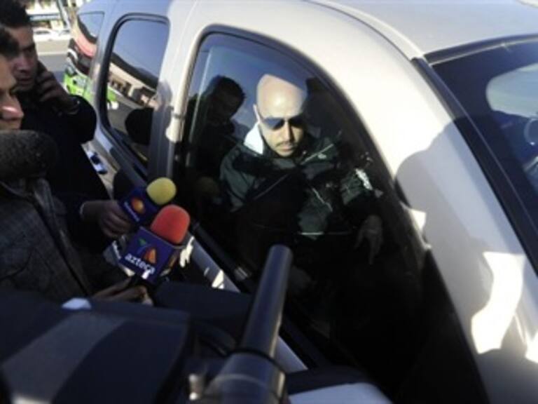 Abandona Lupillo Rivera Semefo tras someterse a prueba de ADN