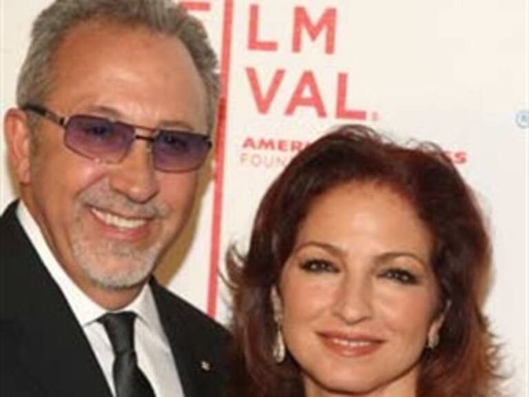 Invitan Gloria y Emilio Estefan a comer a la comunidad latina en EU