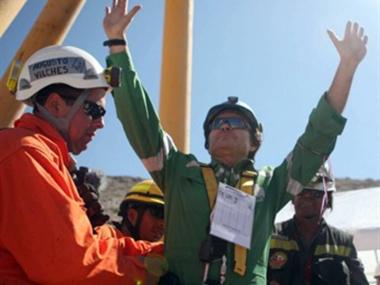 Revelan mineros chilenos pacto de silencio