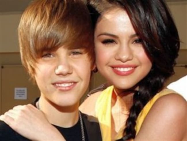Amenazan fans de Justin Bieber a Selena Gómez por romance