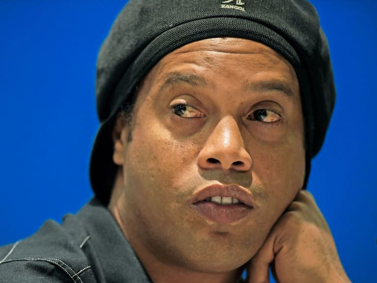 Ronaldinho se encuentra endeudado
