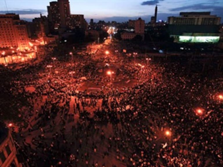 Celebran egipcios primer aniversario del derrocamiento de Mubarak