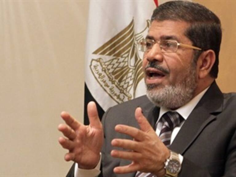 Culpa Mursi a opositores de los disturbios en El Cairo