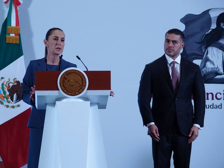 Claudia Sheinbaum, presidenta de México, y Omar García Harfuch, secretario de Seguridad Pública y Protección Ciudadana, presentaron el informe en materia de seguridad FOTO: GALO CAÑAS/CUARTOSCURO.COM
