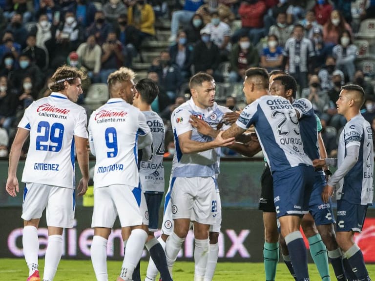 Pachuca y Cruz Azul decepcionan en la ida de las semifinales