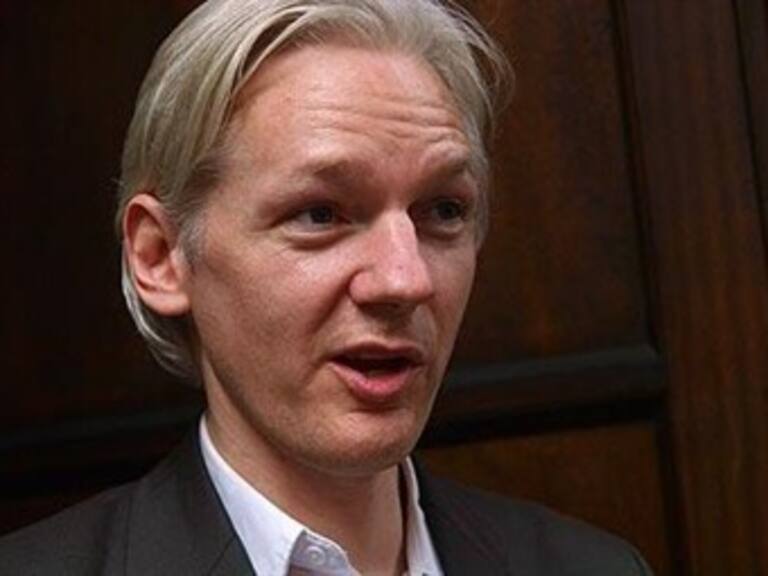 Examina Corte apelación de Assange sobre extradición a Suecia
