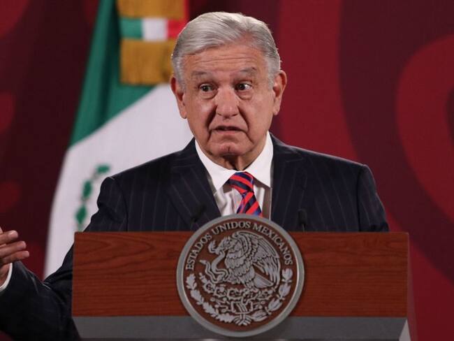Pide AMLO a morenistas no excederse en apoyos para aspirante presidedencial