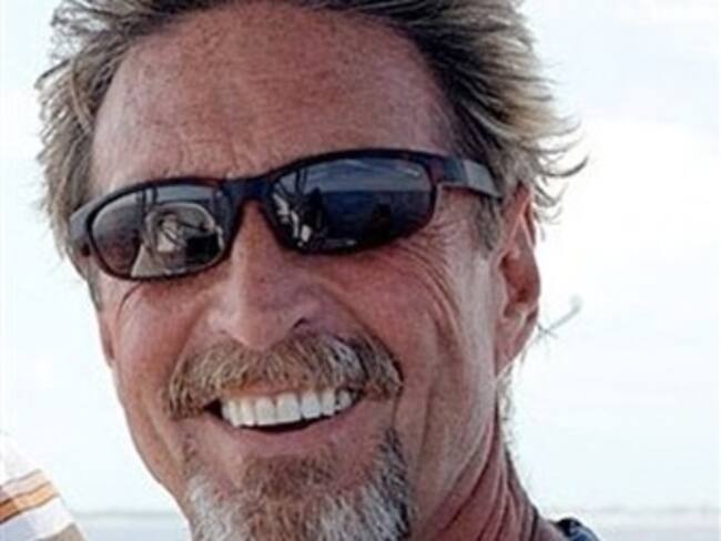 Pide John McAfee asilo en Guatemala