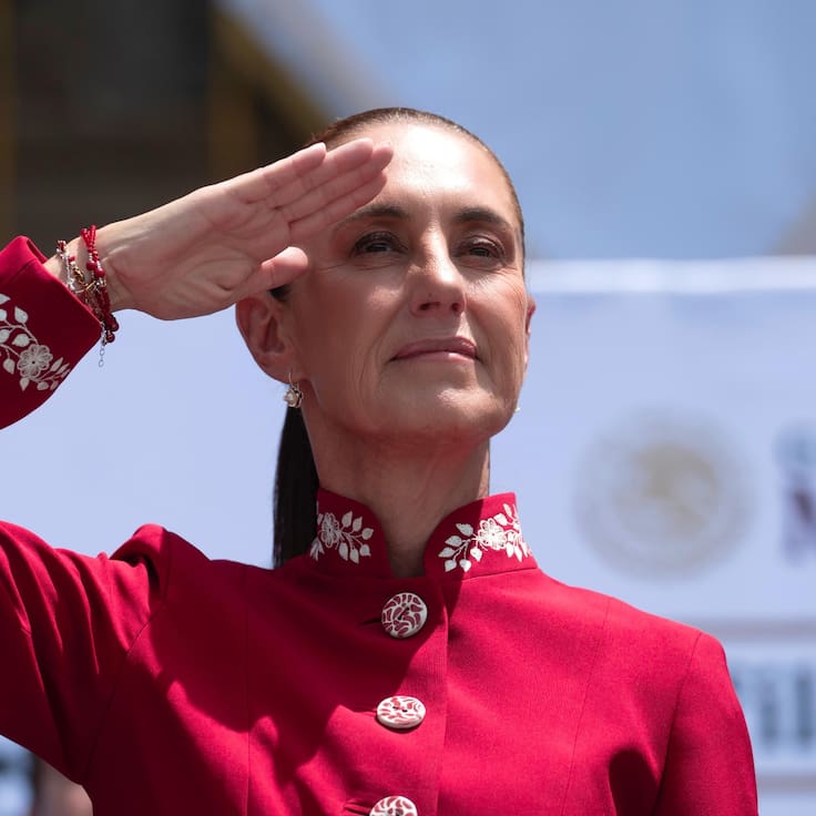Sheinbaum en el Desfile Militar: “El país no se doblega, no se arrodilla y no se vende”