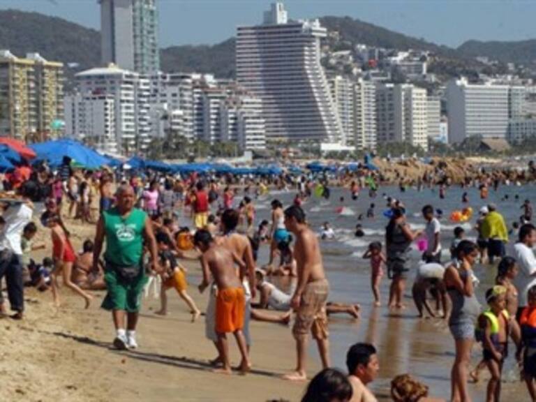 ​Más de 100 mil personas visitaron Acapulco por puente