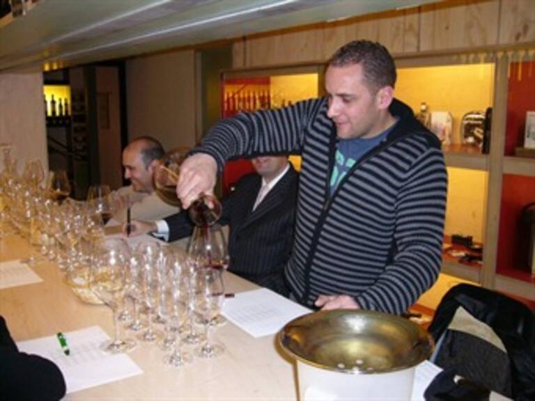 Reducen franceses su consumo de vino