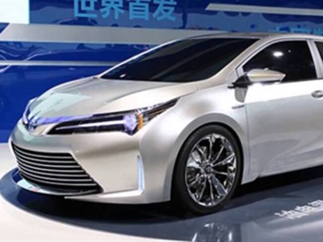 Seguridad dentro de automóviles.'Automóvil W' con Héctor de Losada