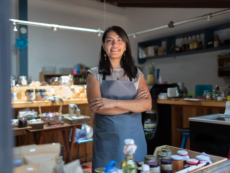 A través de 619 programas gratuitos, Nacional Financiera y Bancomext ofrecieron herramientas estratégicas para profesionalizar la gestión empresarial y elevar la competitividad de emprendedoras.