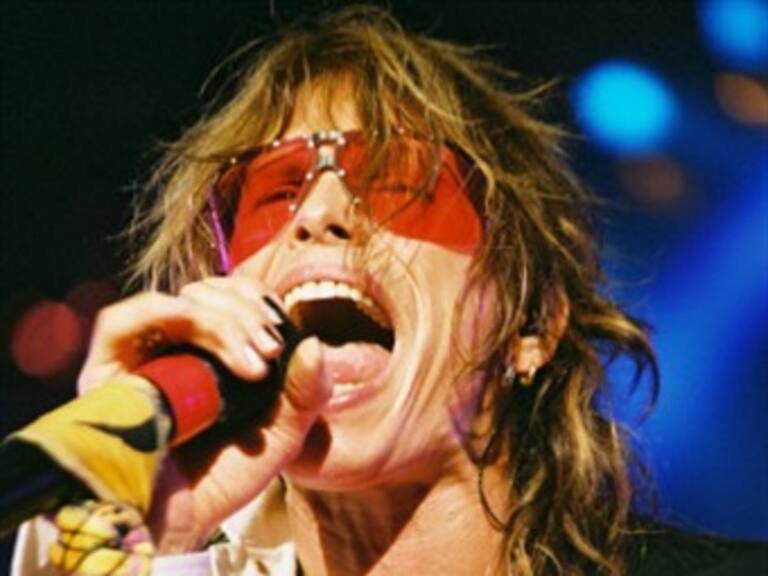 Pospone Aerosmith concierto tras caída de Tyler