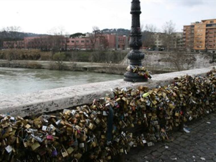 El puente del amor. Giovanni Manzano, corresponsal en Paris. 14/02/13