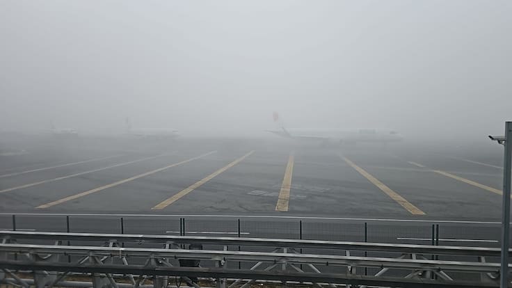 AICM suspende vuelos por presencia de neblina