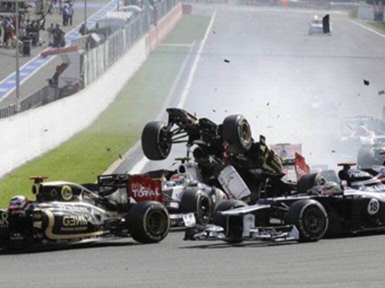 Confía Button resolver futuros problemas con 'Checo' Pérez sin ayuda