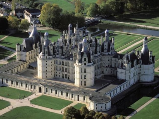 ¡El castillo de “La Bella y La Bestia” es real y lo puedes visitar!