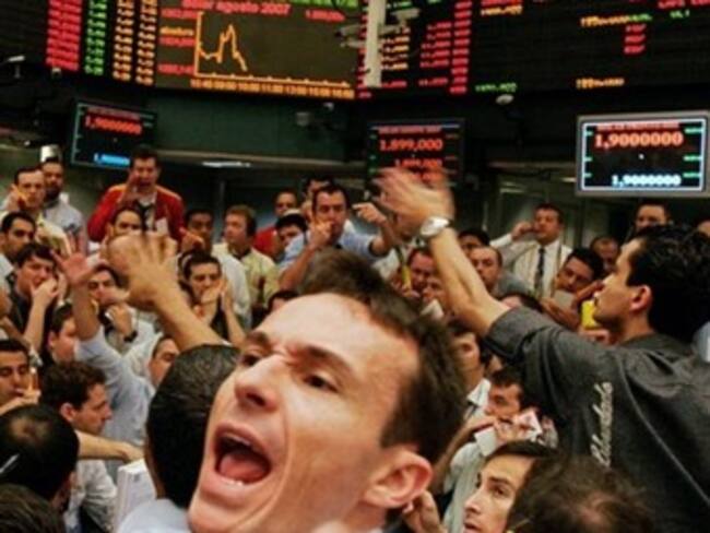 Opera la Bolsa de NY con números rojos