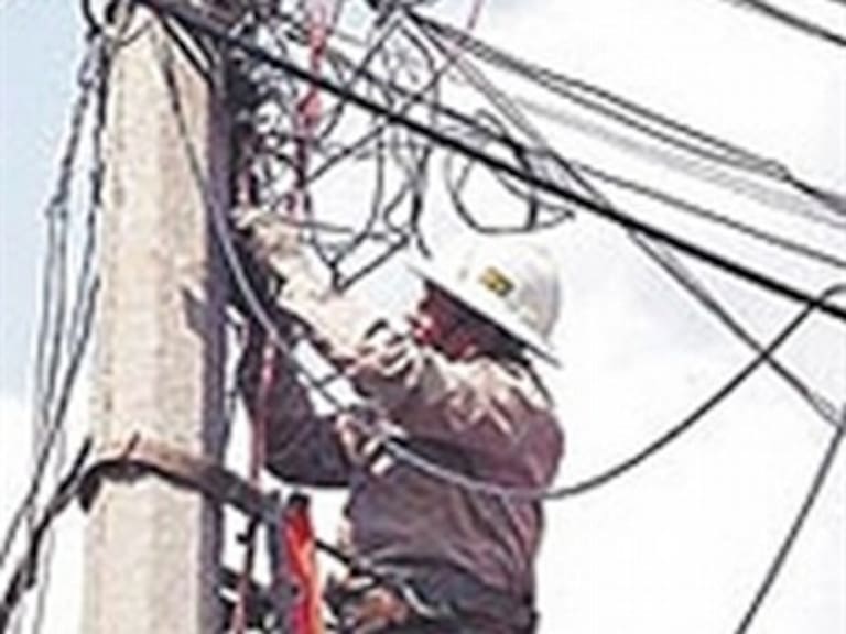 Improcedente, controversia contra extinción de LyFC: Corte