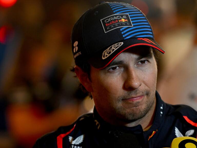 El piloto mexicano Sergio 'Checo' Pérez competirá en Red Bull Racing en 2025.
