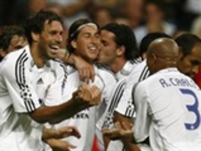 Gana Real Madrid al Villarreal y sigue en puestos de cabeza