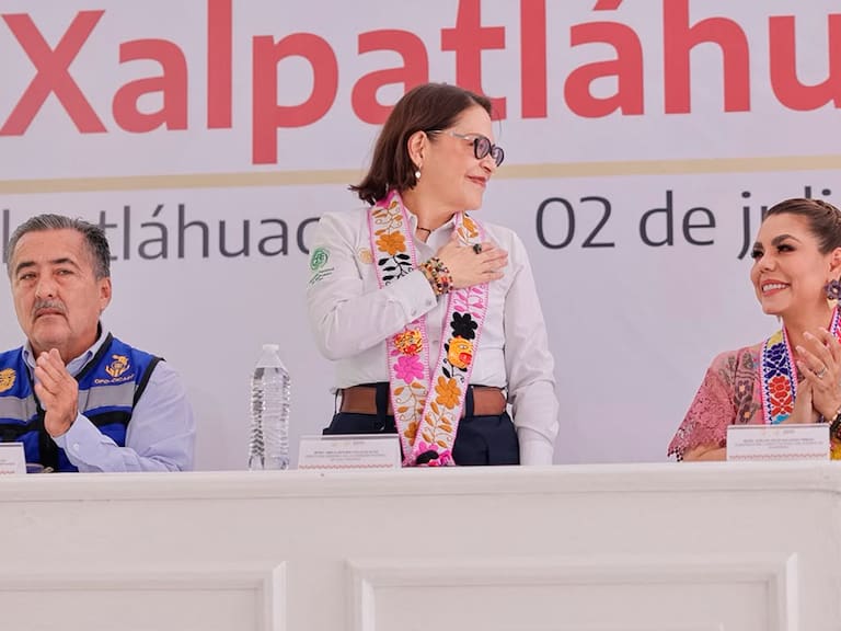 MX- Emilia Calleja, directora general de la CFE, se sumó a la gira de Evelyn Salgado Pineda, gobernadora de Guerrero