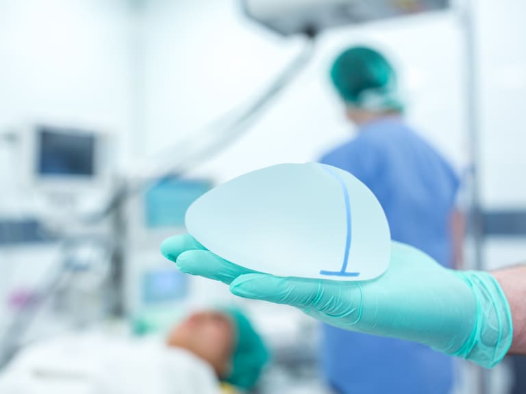 Los implantes de mama de la empresa francesa PIP se vendieron y se utilizaron en cirugías estéticas en 65 países del mundo.