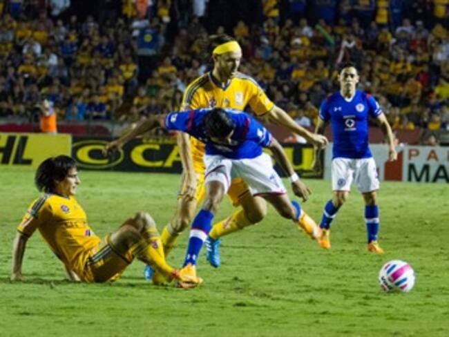 Cruz Azul vs Tigres; a la caza de los primeros lugares