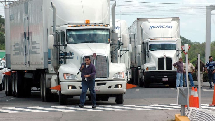 CANACAR anuncia paro nacional de transportistas el lunes; descarta bloqueos