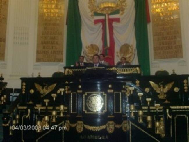 Lista controversia contra paquete fiscal: PRD-ALDF