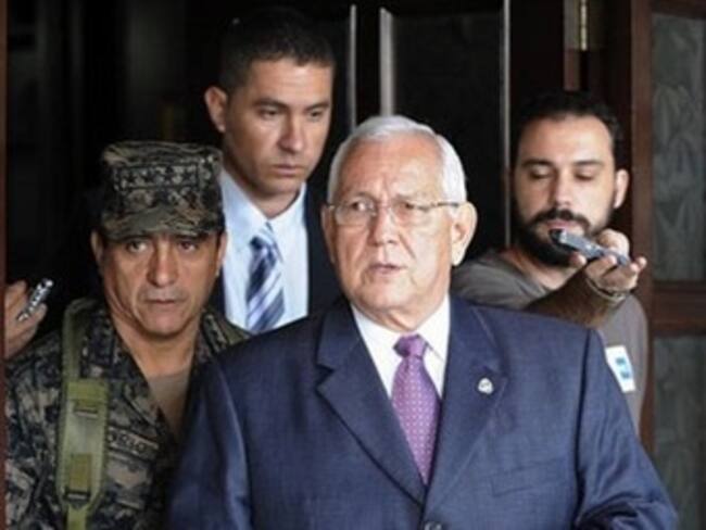 Hubo engaño para tratar de sacar a Zelaya: Micheletti